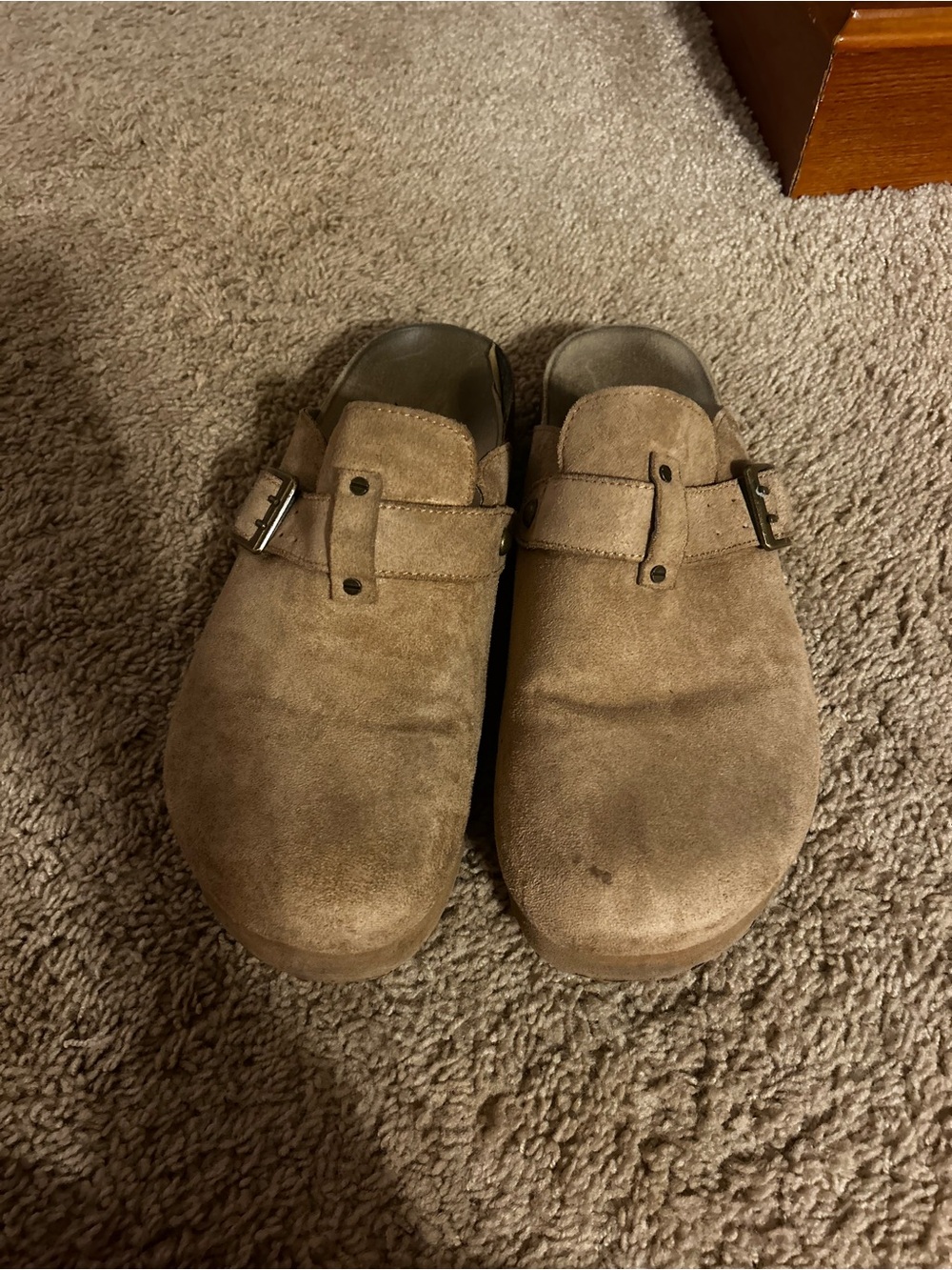 Woman Suede Slip-On Clogs in Tan